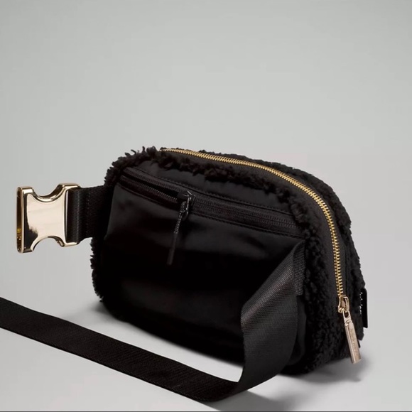 Lululemon Fleece Everywhere Belt Bag - Picture 5 of 11